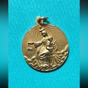 Vintage 333 8k Gold Double Sided Religious Medallion / Pendant